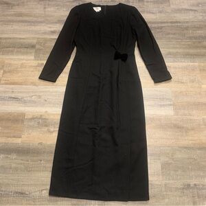 Talbots Vintage Black Wool Lined Maxi Dress Size 8
Shoulder pads